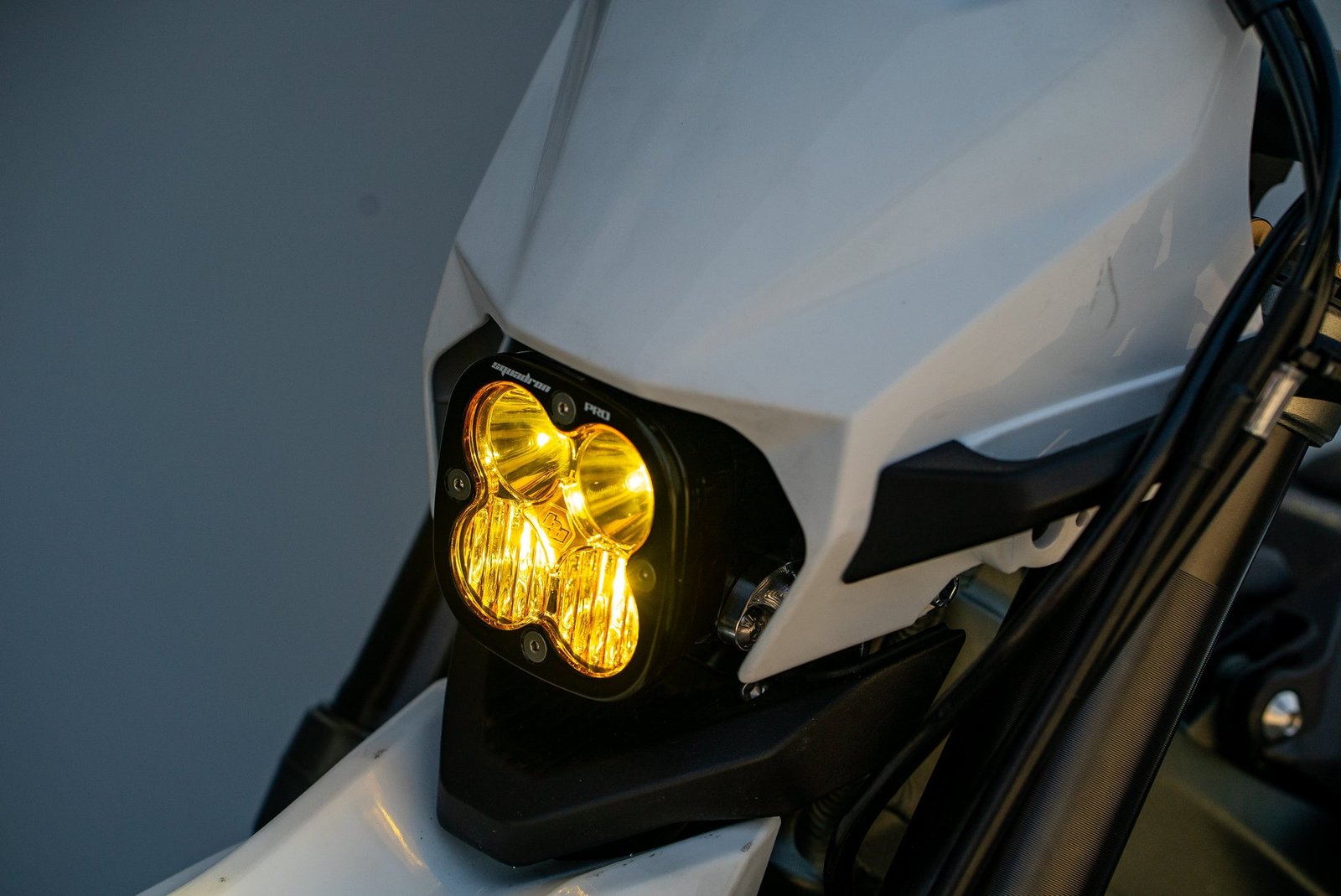 Squadron Pro Headlight - Ultra Bee - Image 2